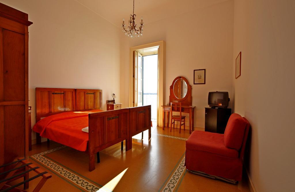 Ortigia Camere Con Vista Da Giulio B&B Syracuse ภายนอก รูปภาพ