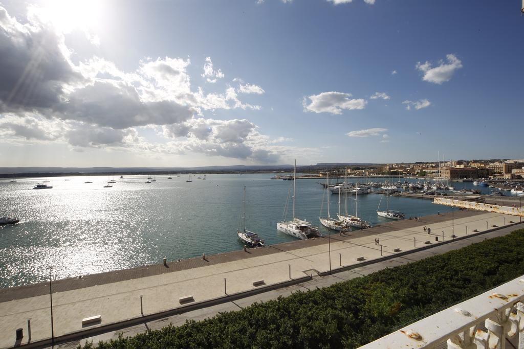 Ortigia Camere Con Vista Da Giulio B&B Syracuse ภายนอก รูปภาพ