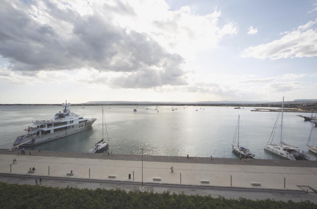 Ortigia Camere Con Vista Da Giulio B&B Syracuse ภายนอก รูปภาพ