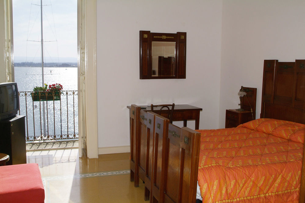 Ortigia Camere Con Vista Da Giulio B&B Syracuse ภายนอก รูปภาพ