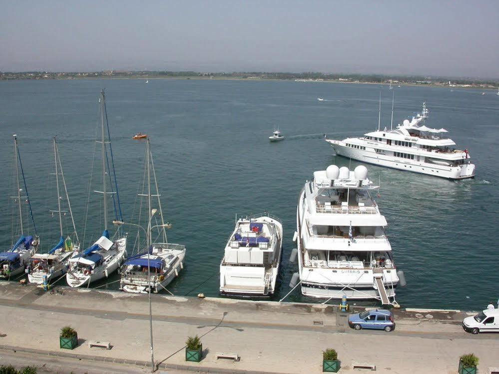 Ortigia Camere Con Vista Da Giulio B&B Syracuse ภายนอก รูปภาพ