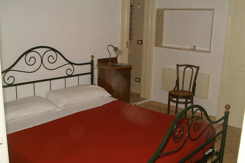 Ortigia Camere Con Vista Da Giulio B&B Syracuse ภายนอก รูปภาพ